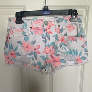 Very cute flower jean shorts